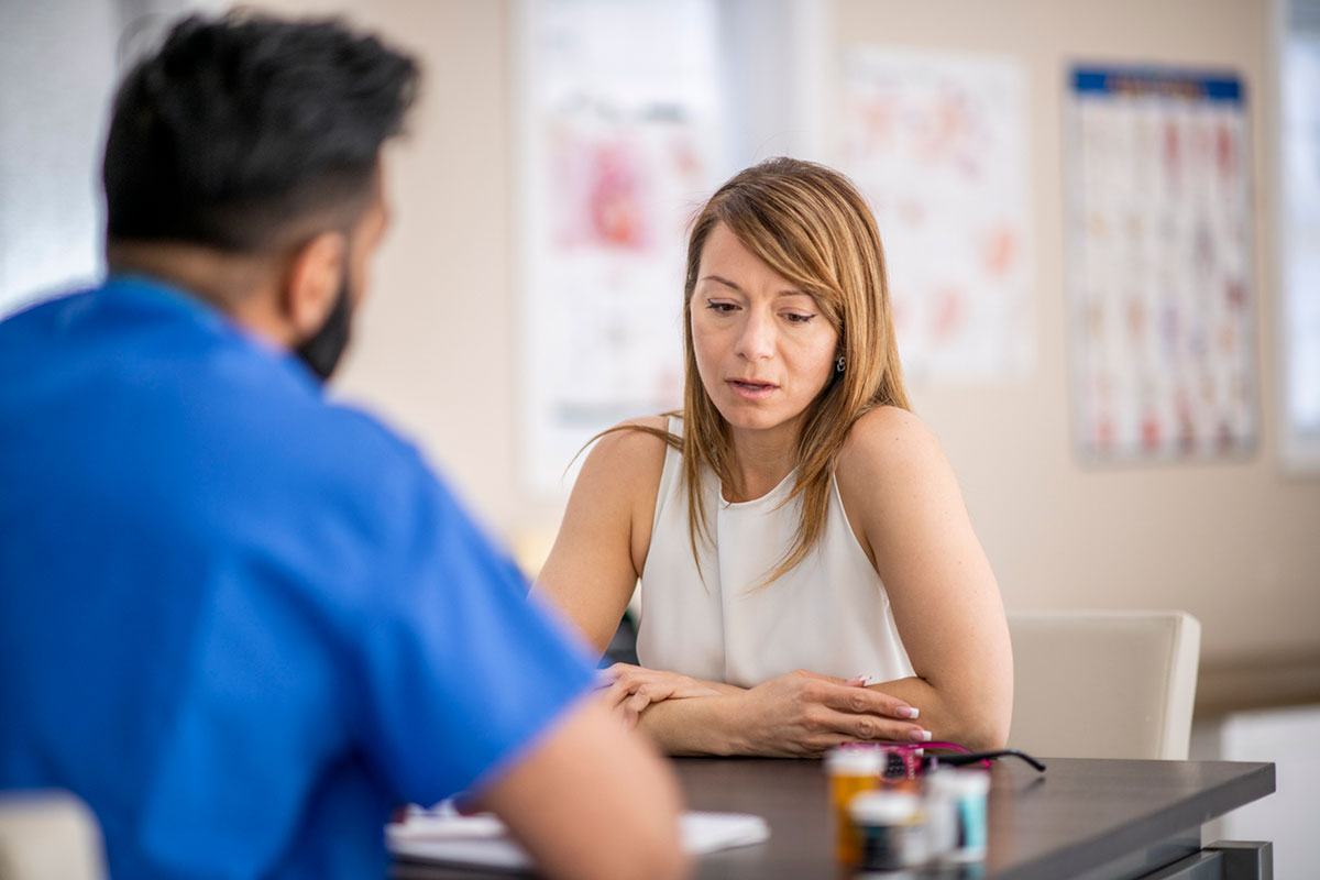 Female patient with questions about diagnosis